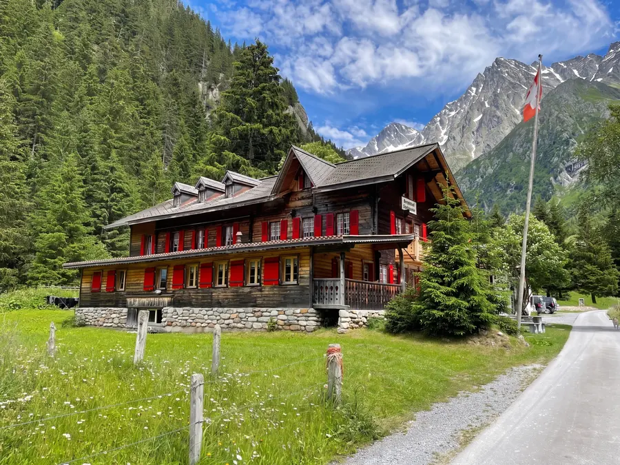Berghotel Gasterntal in Selden bei Kandersteg