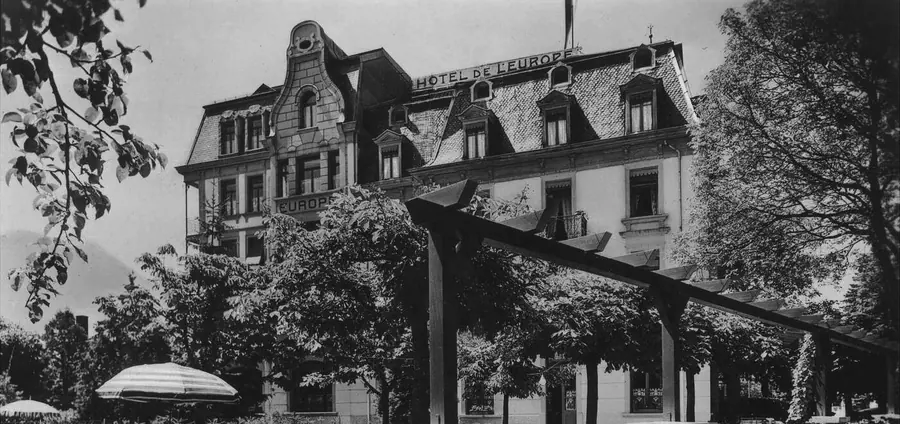Das Hotel de l’Europe mit Schriftzug auf dem Dach