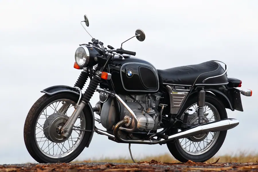 Schwarzes BMW-Motorrad
